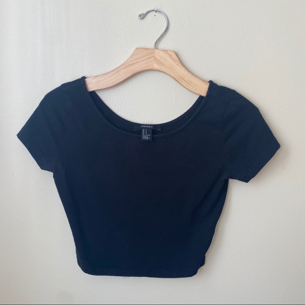 🌻3 for $20🌻 Basic black crop top
